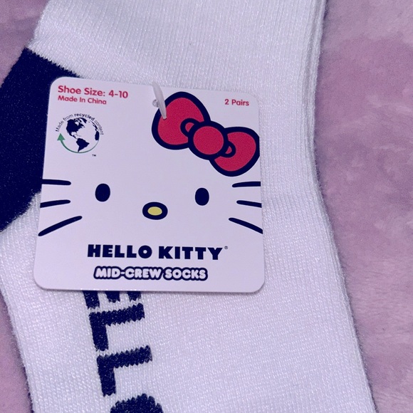 🎀HELLO KITTY🎀 2 pairs of socks - Picture 3 of 5